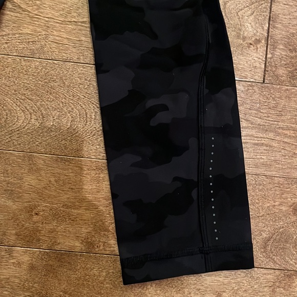 Lululemon swift speed crop legging - Picture 2 of 3
